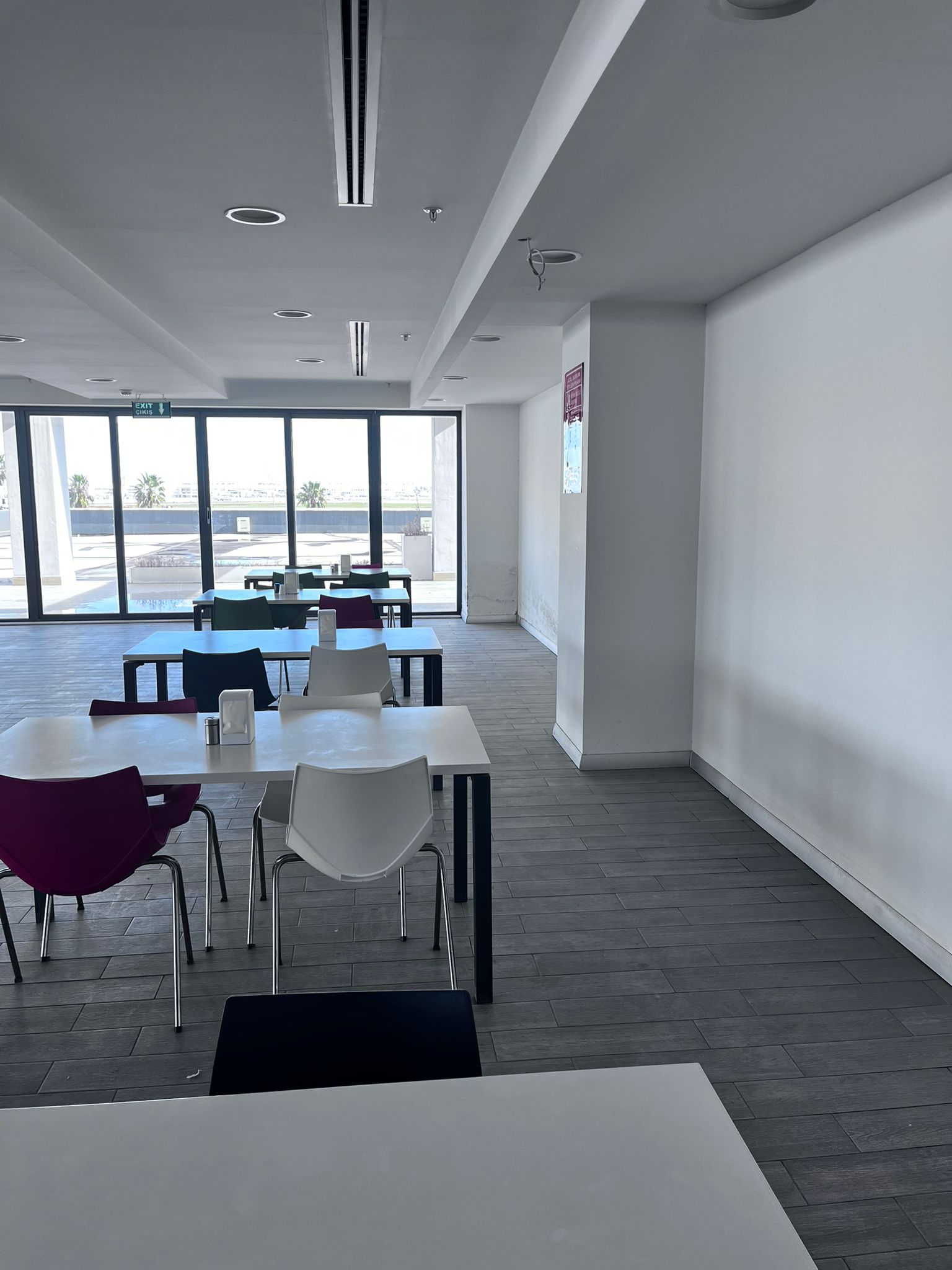 AUTO: gallery image 2